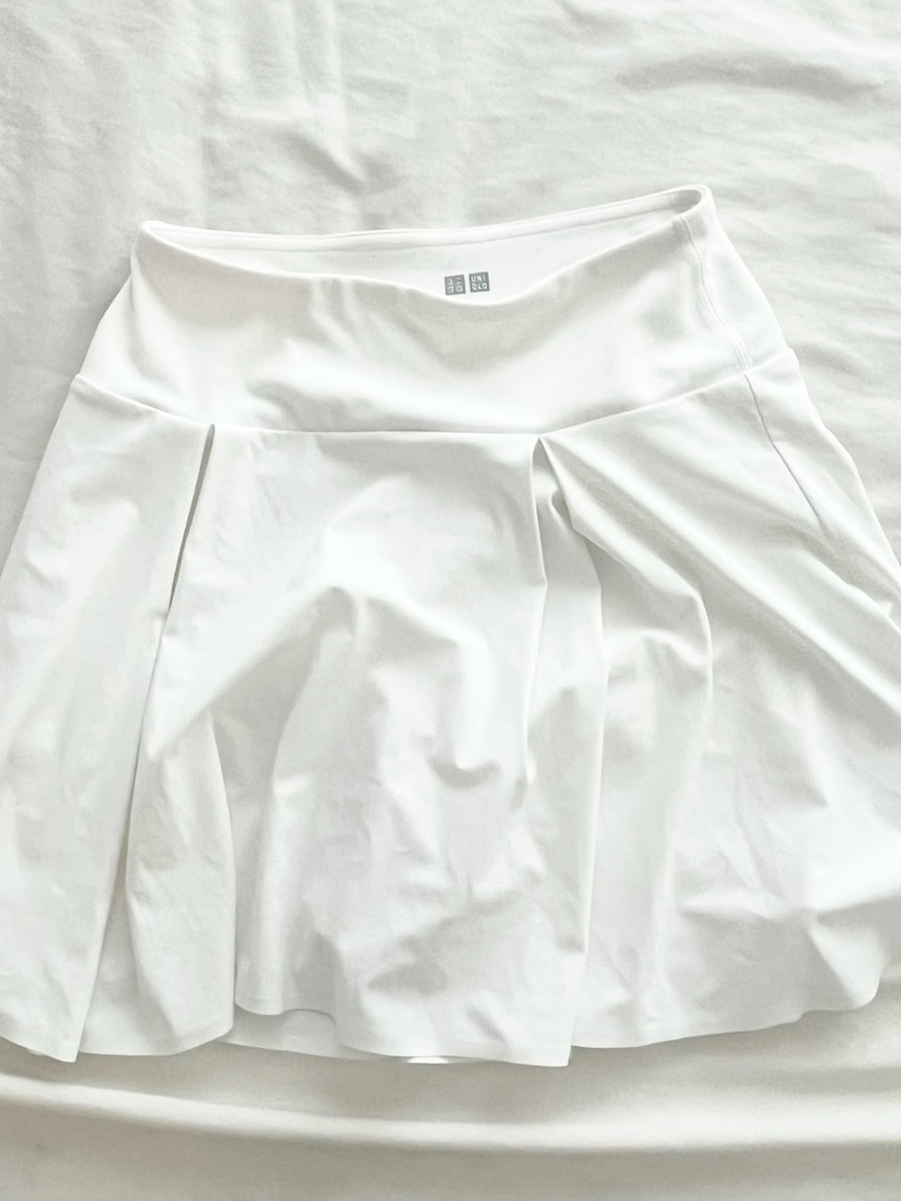 Uniqlo White Circle Skirt